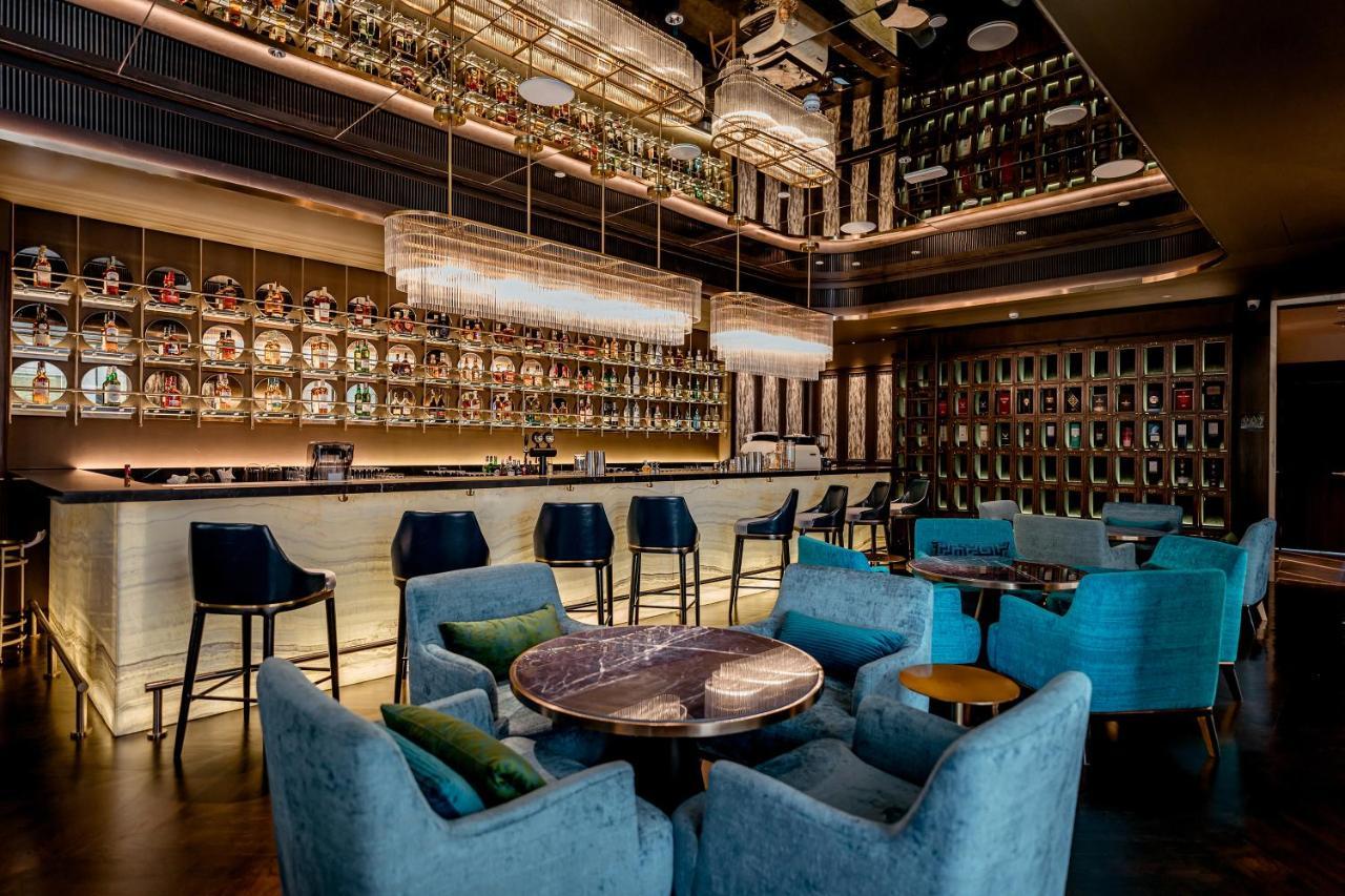 Silq Hotel & Residence, Managed By The Ascott Limited بانكوك المظهر الخارجي الصورة The bar at the 2018 edition of the World Class Competition