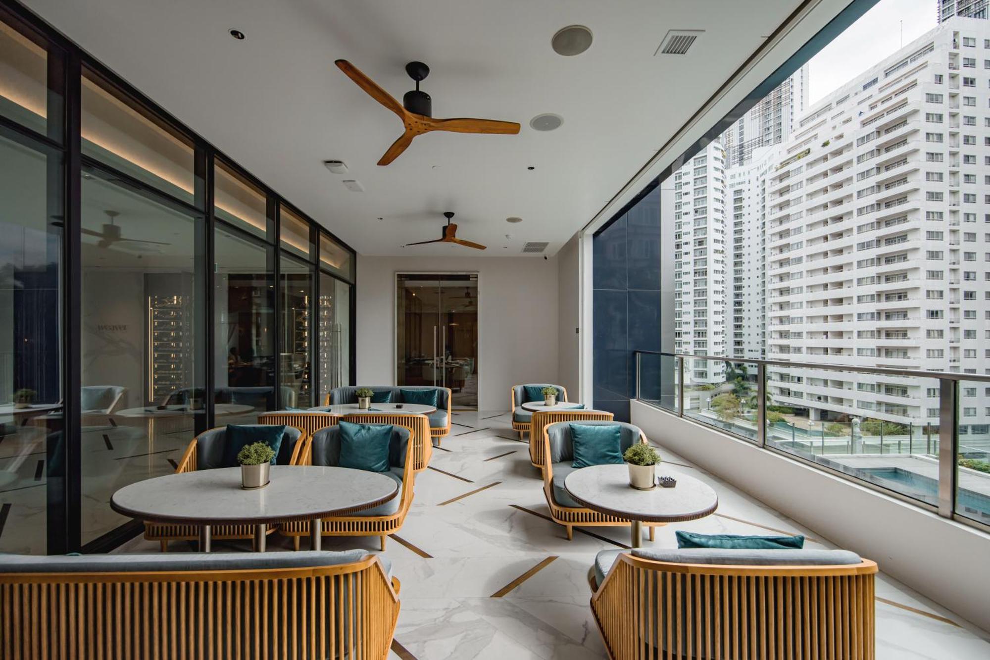 Silq Hotel & Residence, Managed By The Ascott Limited بانكوك المظهر الخارجي الصورة The Club at The Landmark