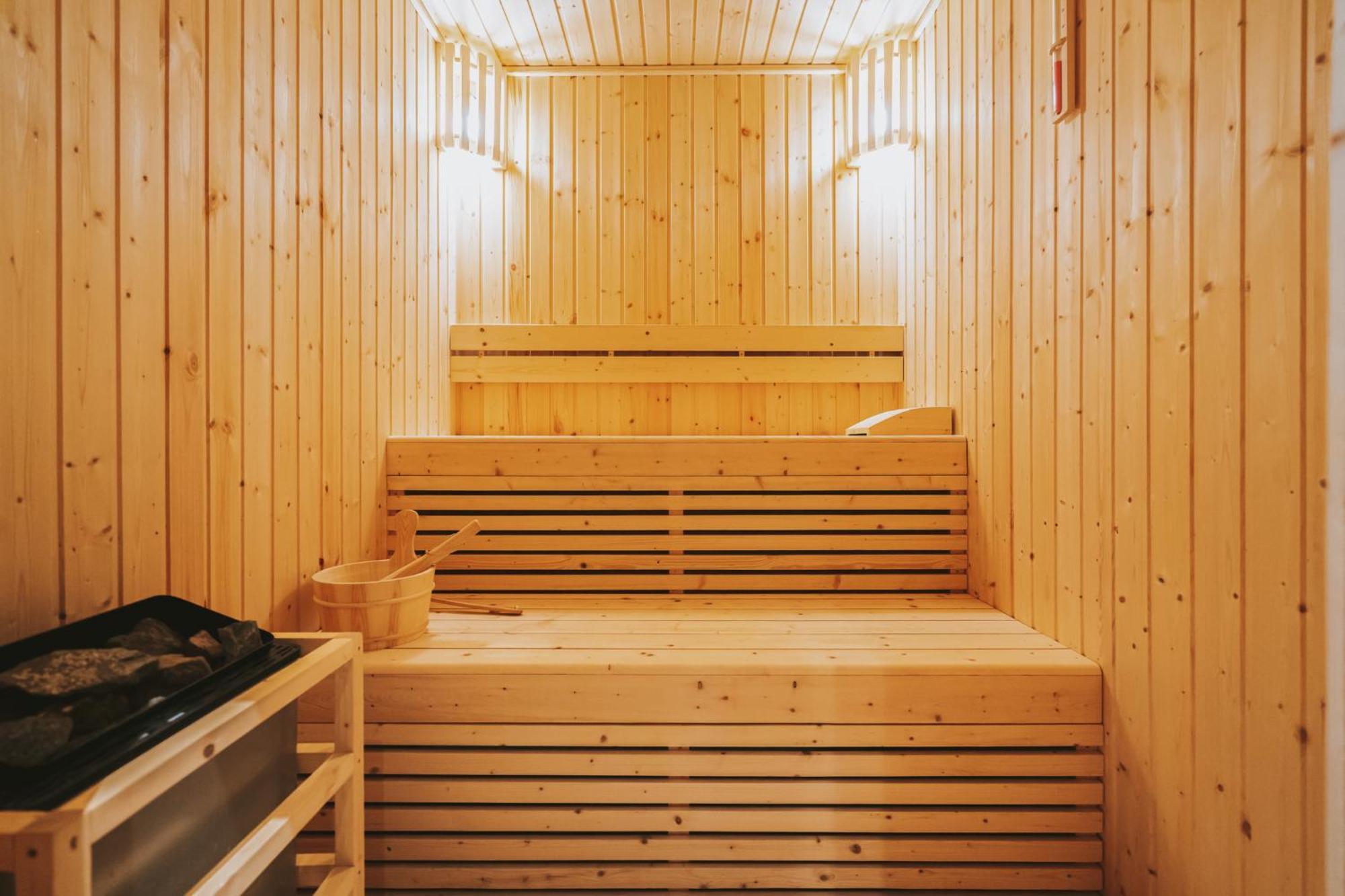 Silq Hotel & Residence, Managed By The Ascott Limited بانكوك المظهر الخارجي الصورة A Finnish sauna