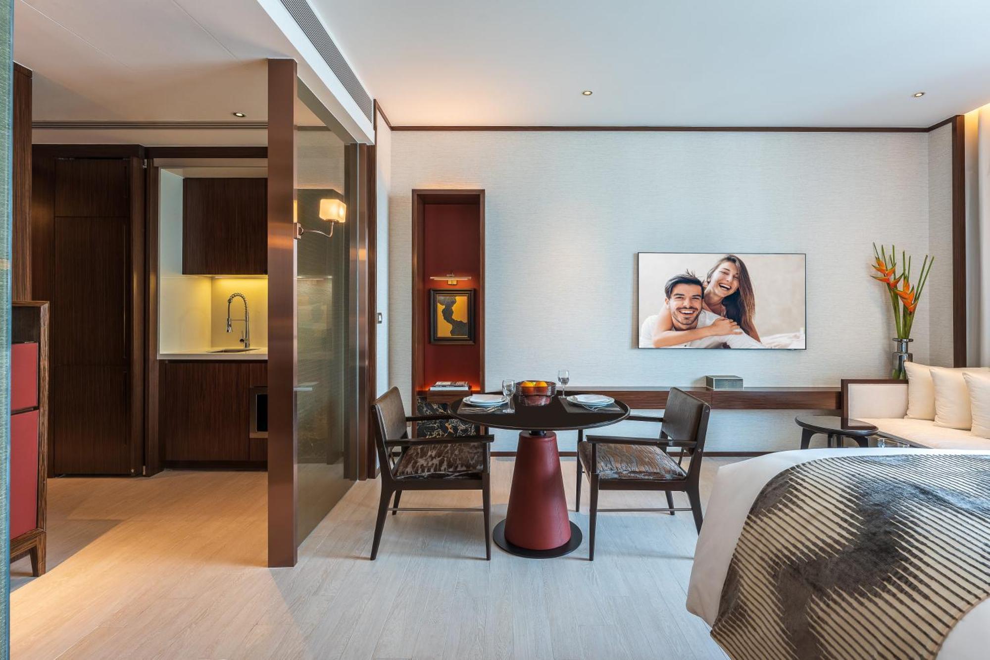 Silq Hotel & Residence, Managed By The Ascott Limited بانكوك الغرفة الصورة A suite at the hotel